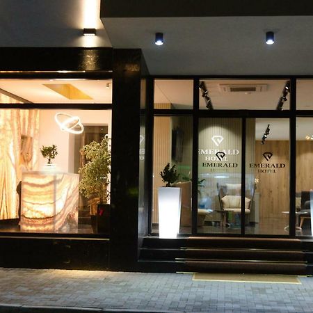 Emerald Boutique Hotel Tirana Exteriör bild
