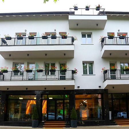 Emerald Boutique Hotel Tirana Exteriör bild