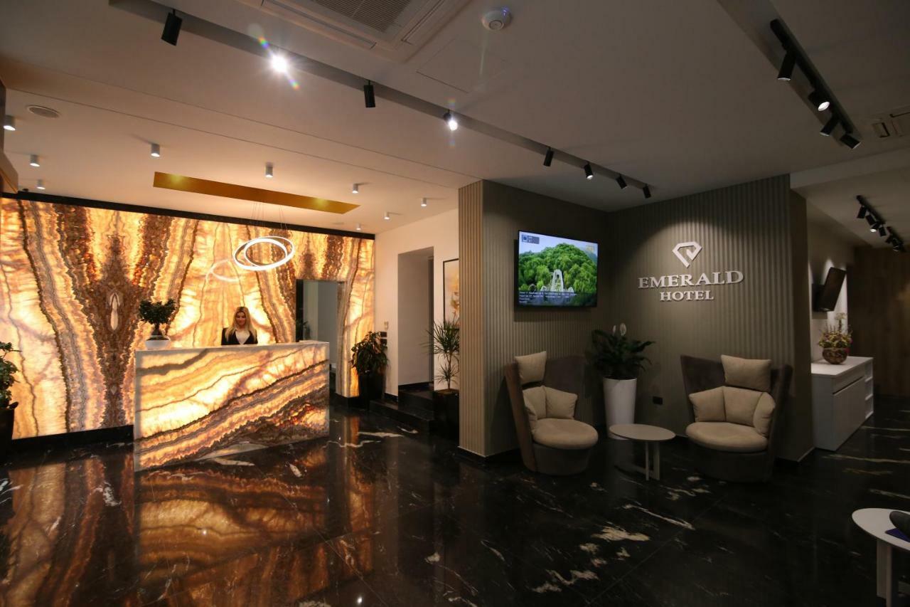 Emerald Boutique Hotel Tirana Exteriör bild