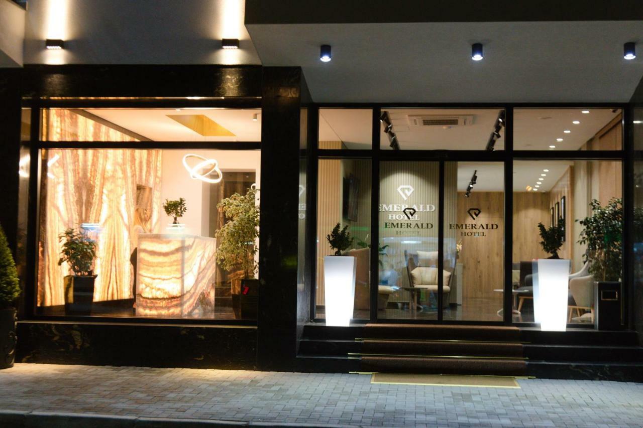Emerald Boutique Hotel Tirana Exteriör bild