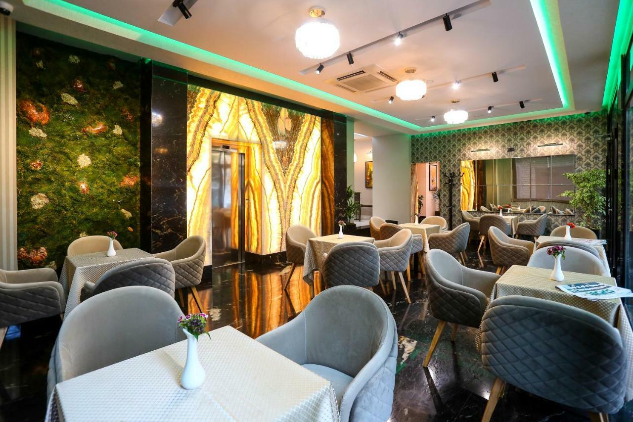 Emerald Boutique Hotel Tirana Exteriör bild