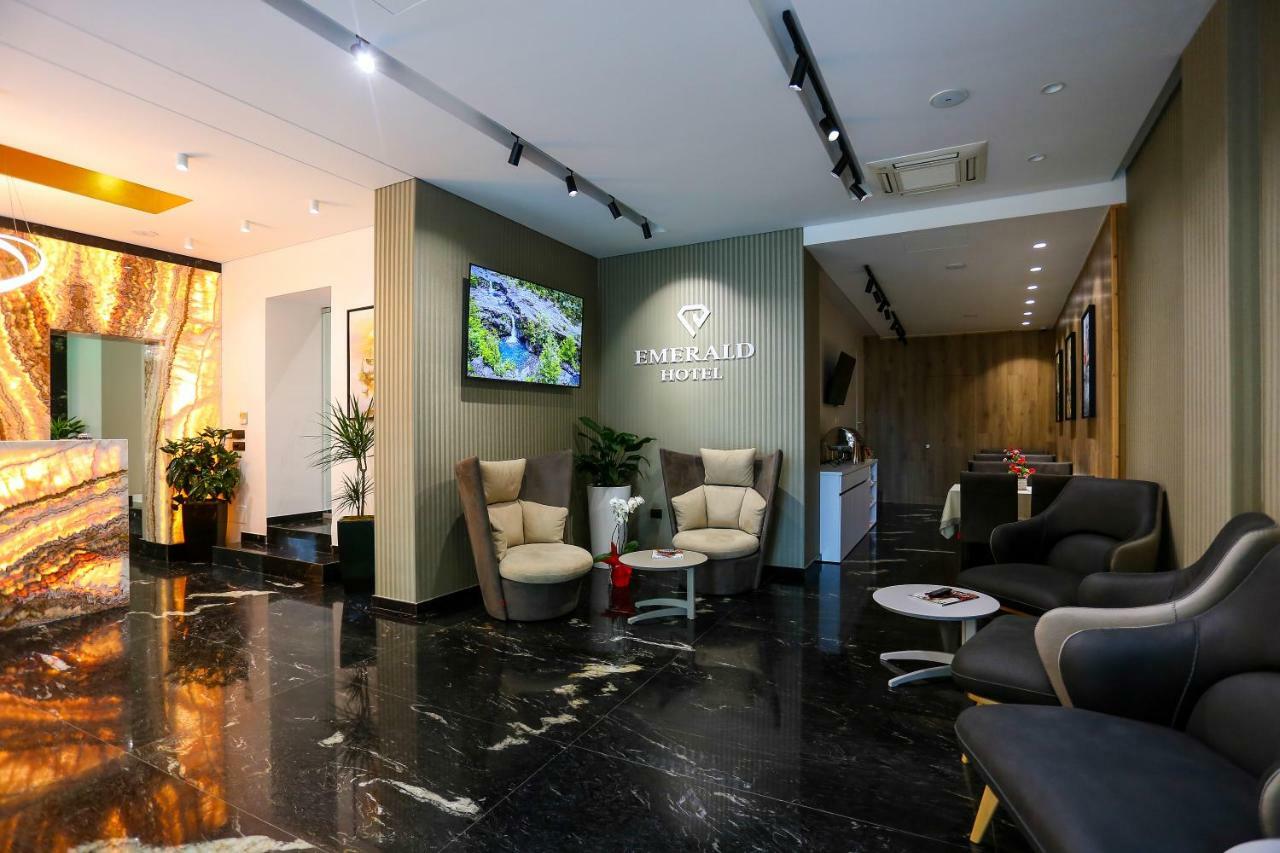 Emerald Boutique Hotel Tirana Exteriör bild