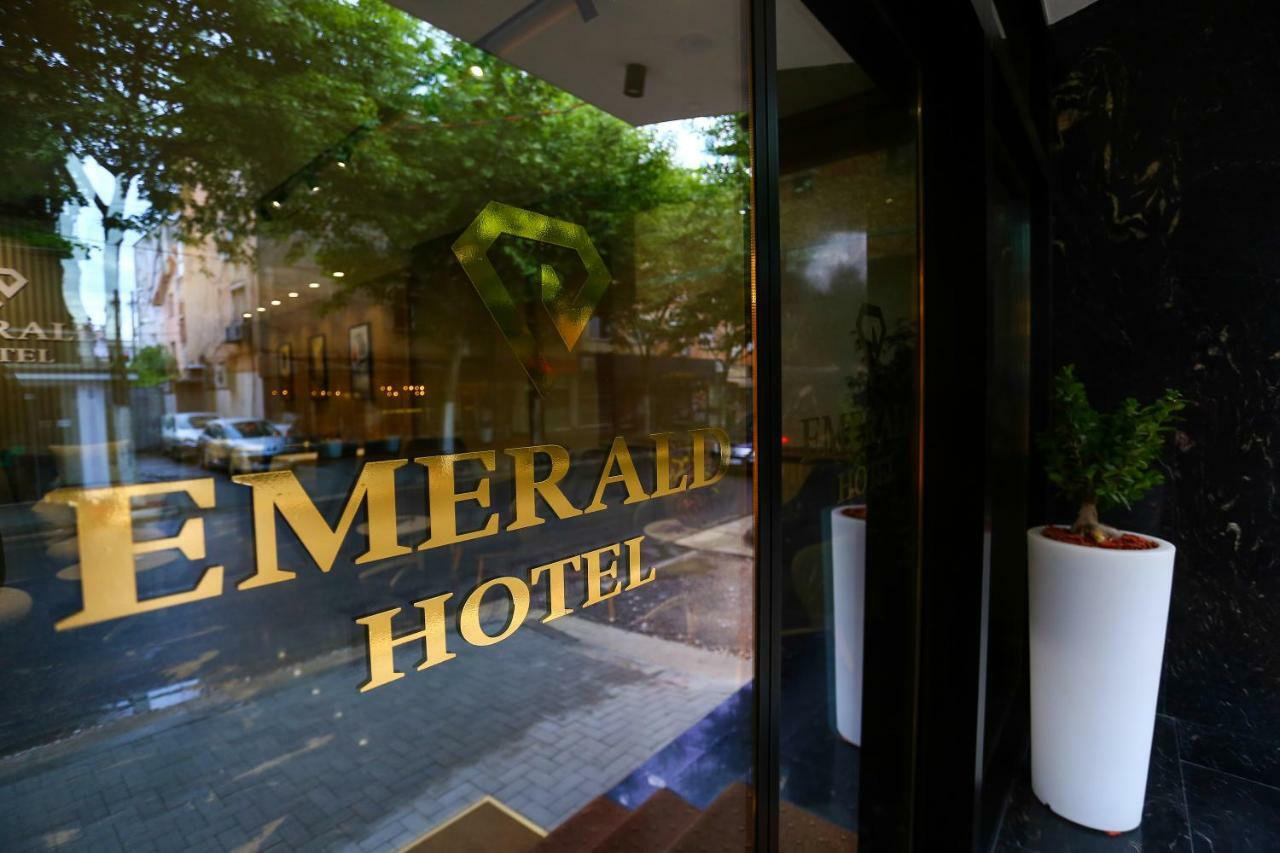 Emerald Boutique Hotel Tirana Exteriör bild